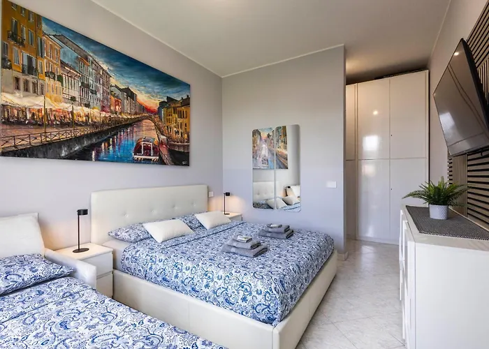 Spazioso appartamento con terrazzo Navigli , Bocconi